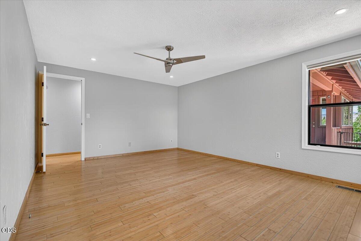 1056 Beswick Way Ashland, OR 97520 - Photo 30 of 47