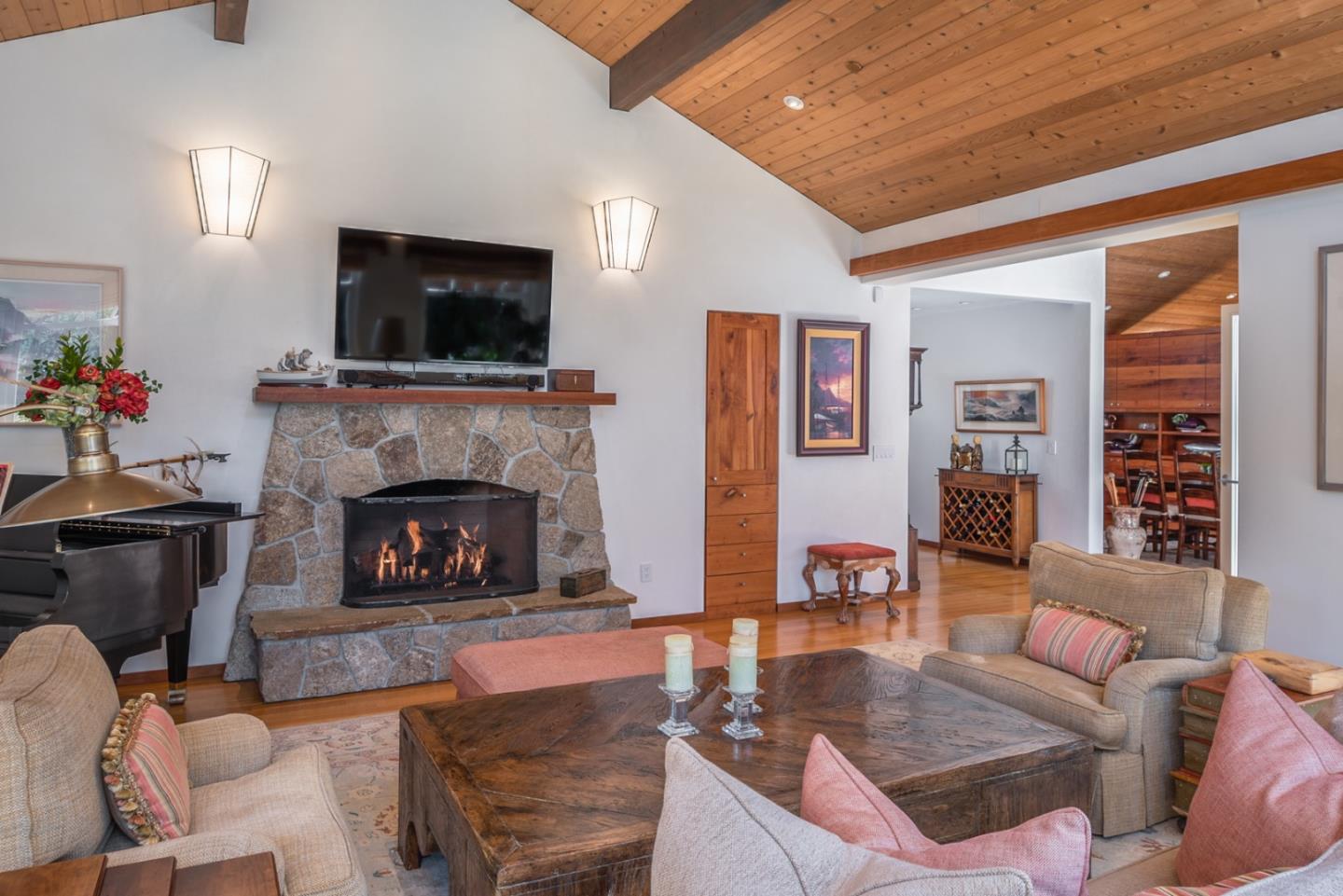 25864 Hatton Road Carmel, CA 93923 - Photo 11 of 40 Gallery Image 11