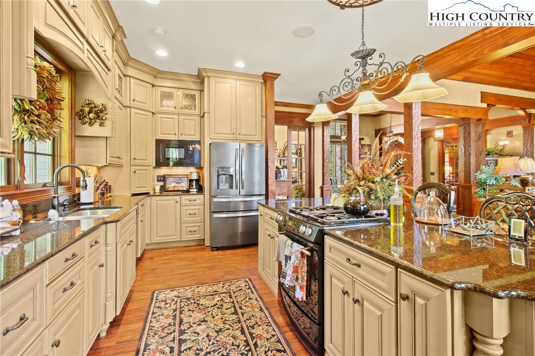 285 Wetherley Boone, NC 28607 - Photo 12 of 50