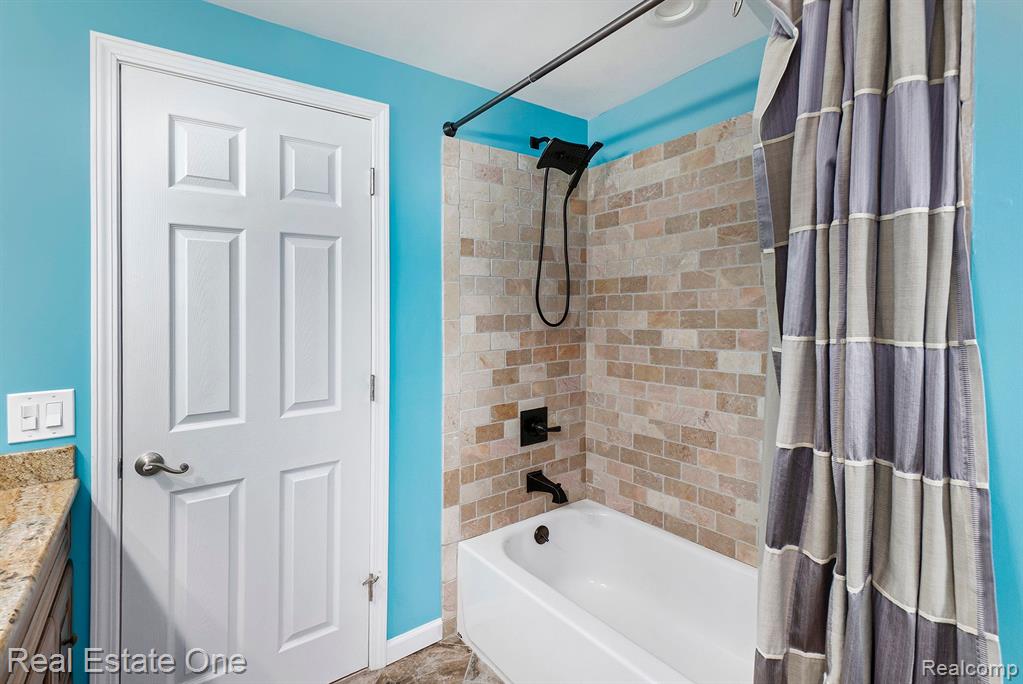 994 Hampstead Lane Rochester Hills, MI 48309 - Photo 19 of 25