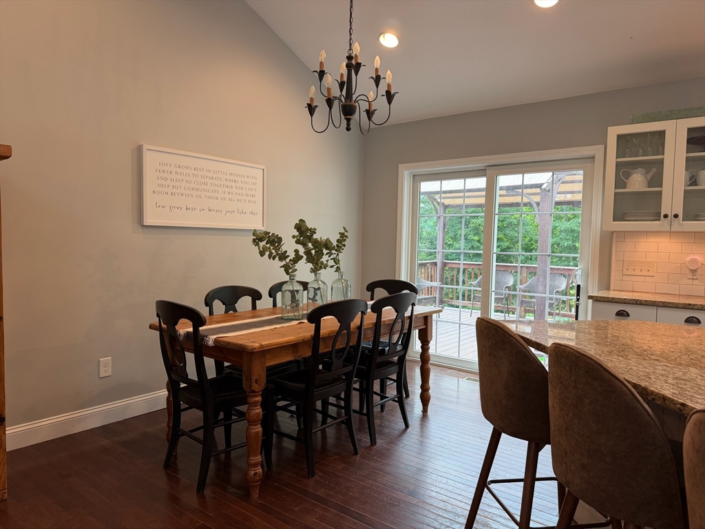 15 Mc Intosh Road Chelmsford, MA 01824 - Photo 4 of 30