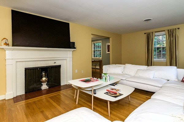 34 Baskin Road Lexington, MA 02421 - Photo 6 of 20 Gallery Image 6