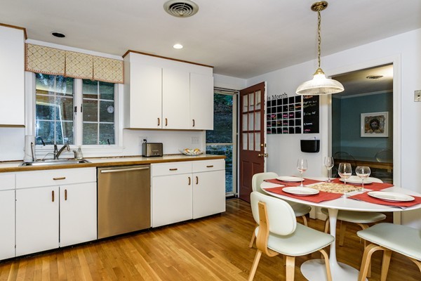 34 Baskin Road Lexington, MA 02421 - Photo 10 of 20 Gallery Image 10