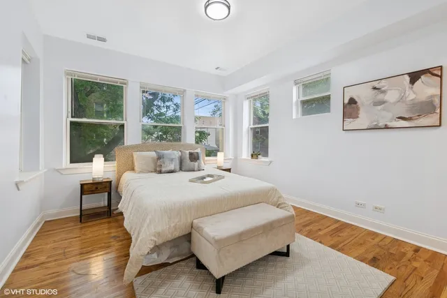 $225,000 | 3849 West Ainslie Street, Unit 1, Chicago, IL 60625