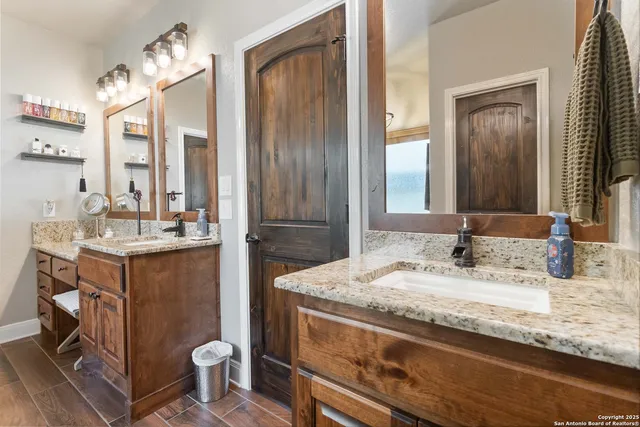 $730,000 | 129 Crescent Ridge, Adkins, TX 78101