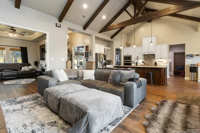 $730,000 | 129 Crescent Ridge, Adkins, TX 78101