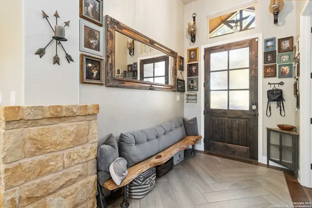 $730,000 | 129 Crescent Ridge, Adkins, TX 78101