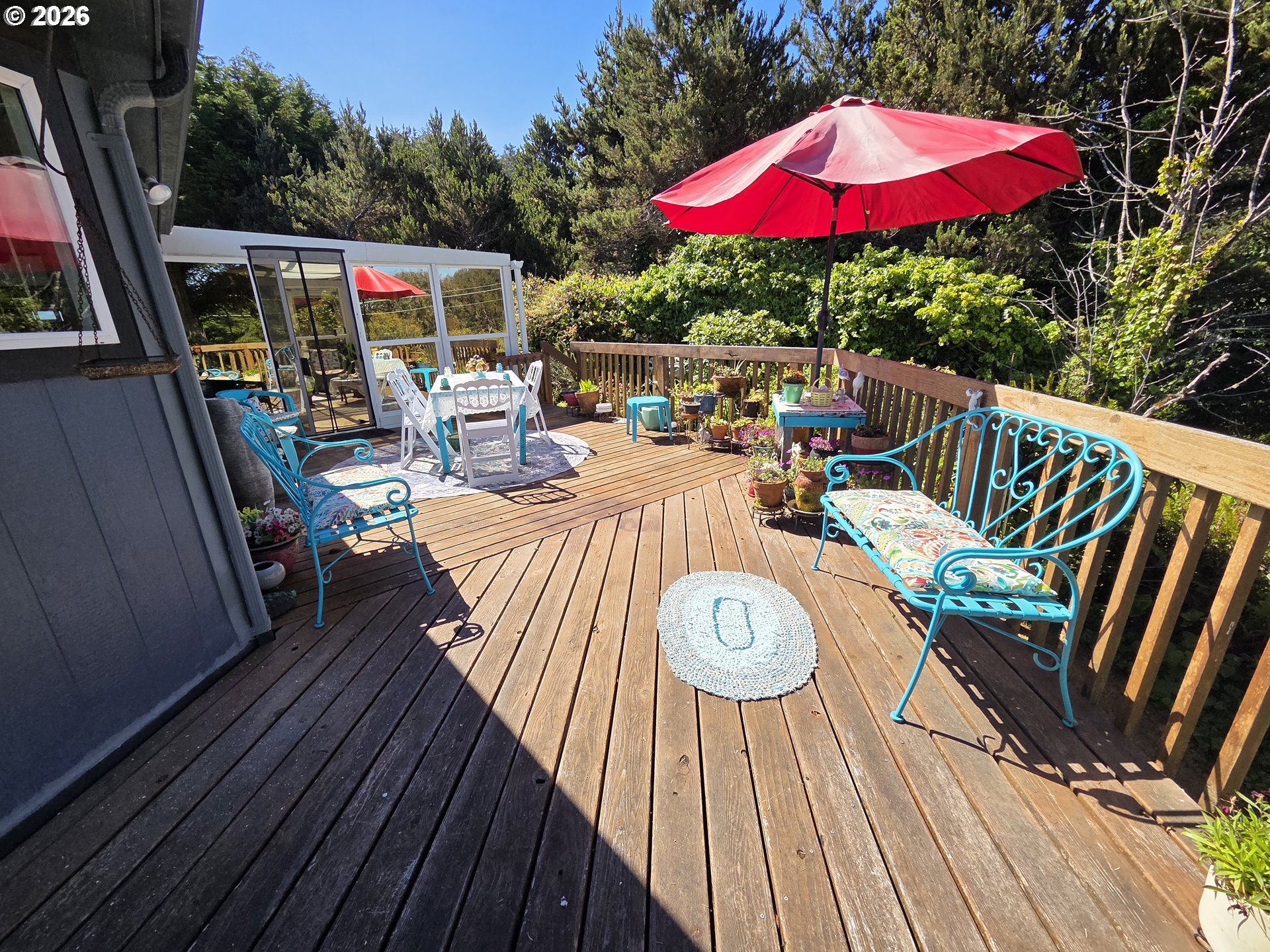 95010 Greggs Creek Road Gold Beach, OR 97444 - Photo 17 of 34 Deck