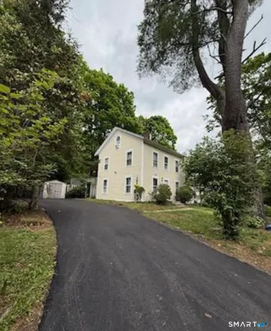 $1,600 | 23 Dayton Street, Newtown, CT 06482