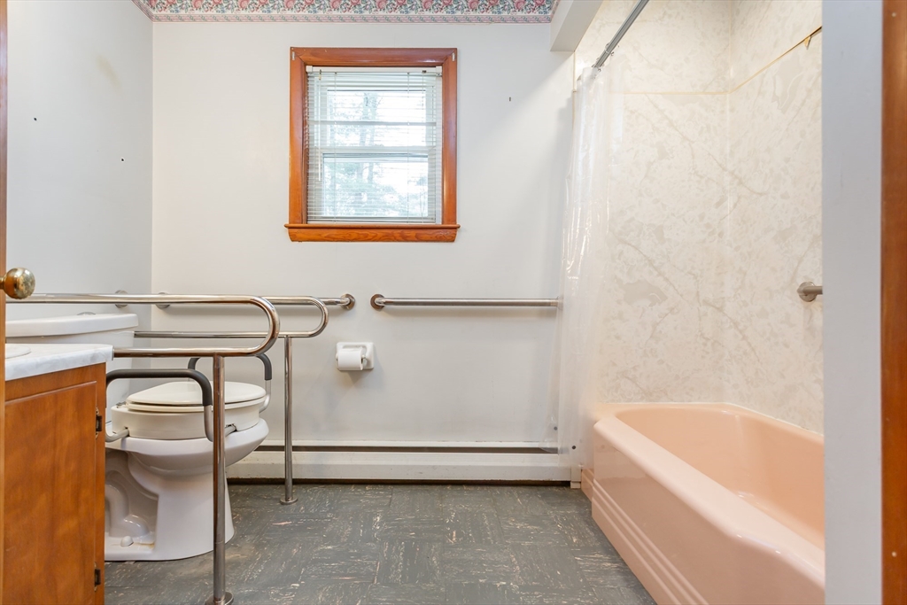 205 Aldrich Road Bridgewater, MA 02324 - Photo 15 of 20