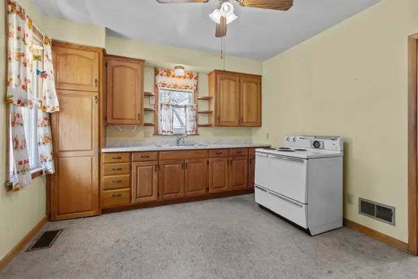 $209,900 | 543 North State Street, Appleton, WI 54911