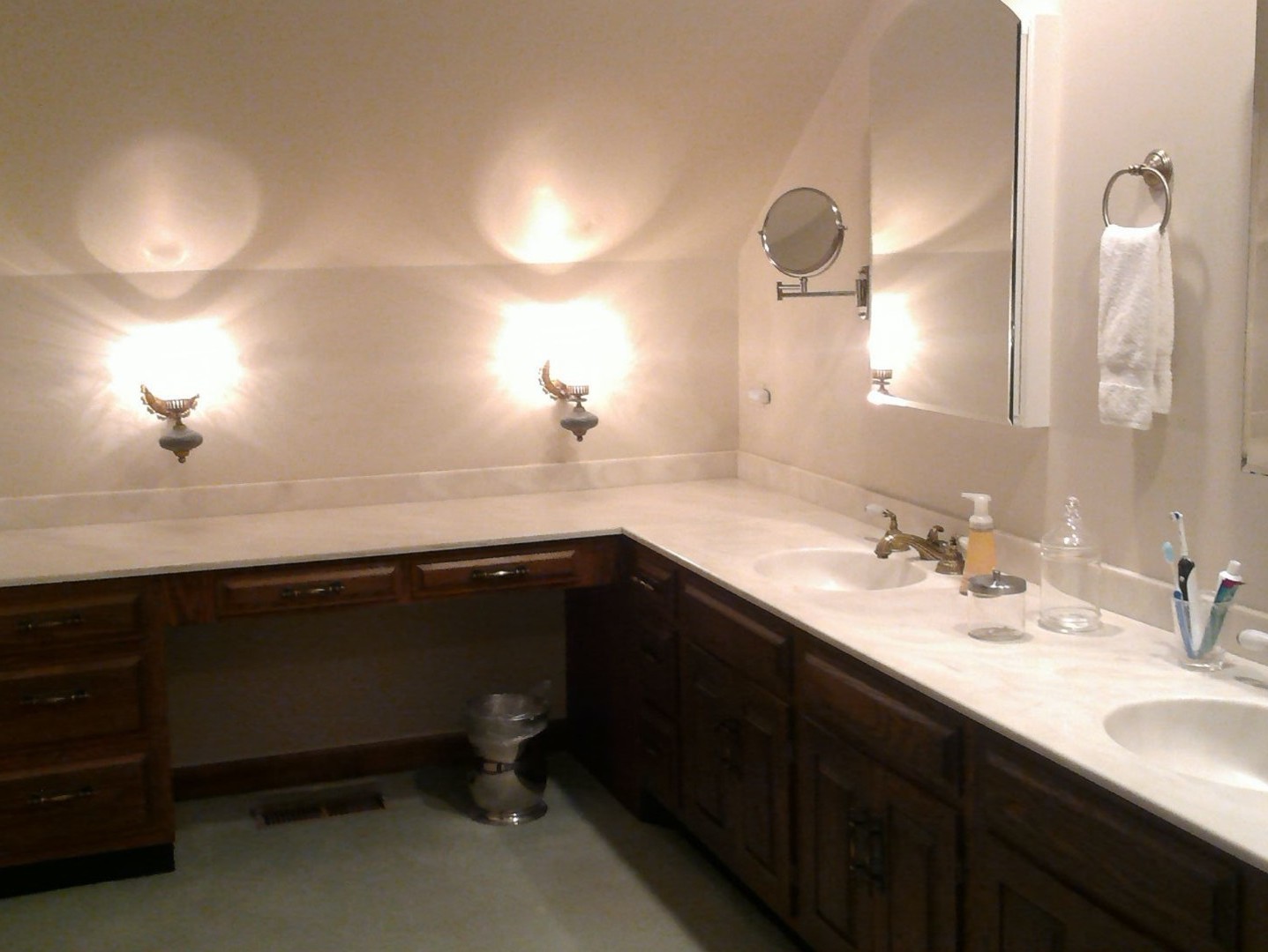 1201 Turicum Road Lake Forest, IL 60045 - Photo 14 of 20 a bathroom with a sink and a mirror
