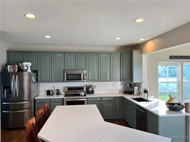 $590,000 | 6410 Beach Drive, Lockport Town, NY 14094