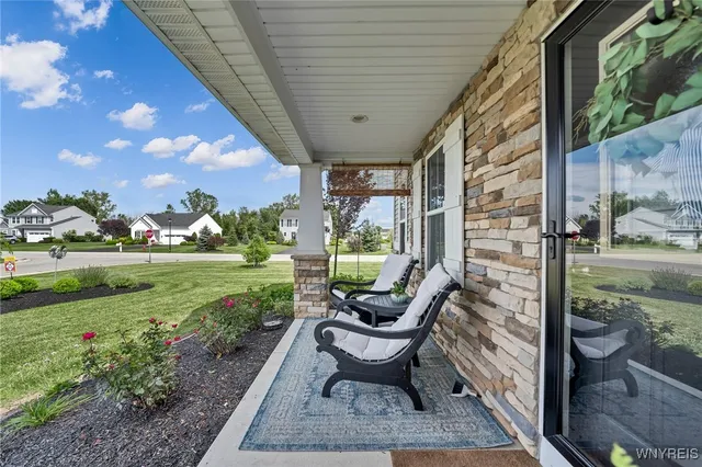 $590,000 | 6410 Beach Drive, Lockport Town, NY 14094