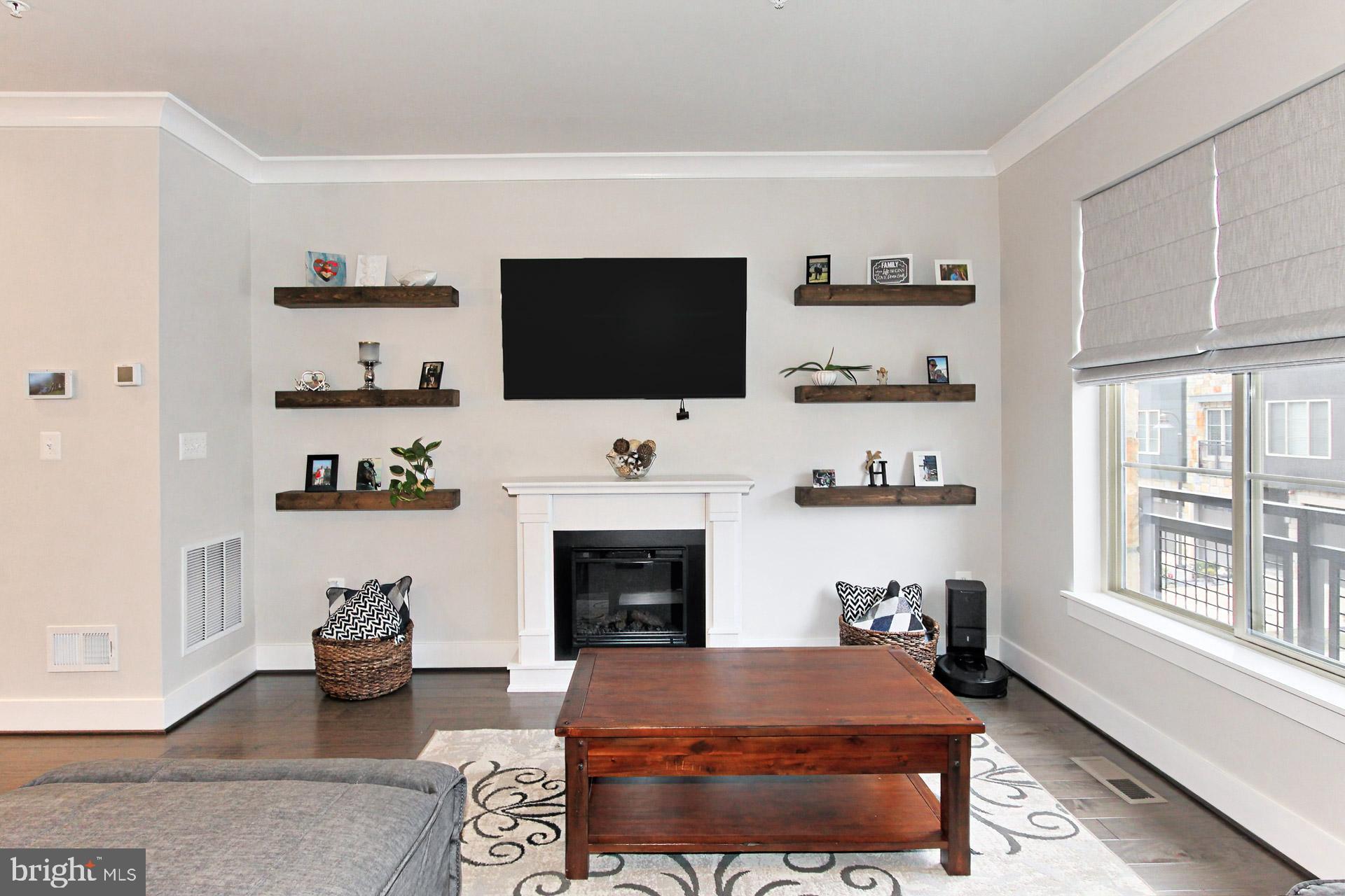 2877 Lowen Valley Road Alexandria, VA 22303 - Photo 12 of 52