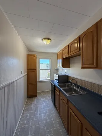 $2,000 | 23 Brandon Road, Unit 3, Dudley, MA 01571
