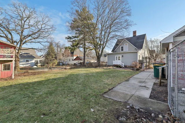 $385,000 | 308 South 4th Street West, Fort Atkinson, WI 53538