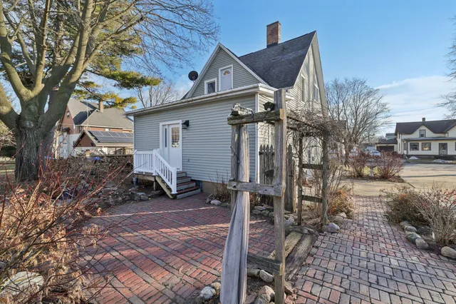 $385,000 | 308 South 4th Street West, Fort Atkinson, WI 53538