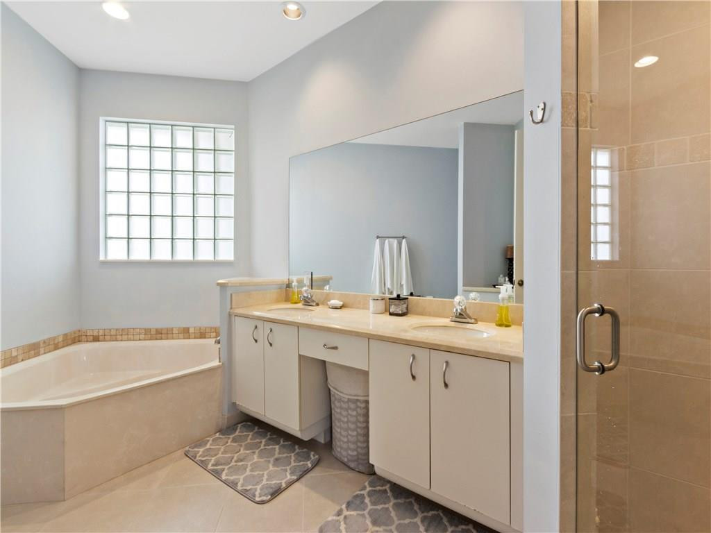 6394 Brava Way Boca Raton, FL 33433 - Photo 21 of 34 Photo 21