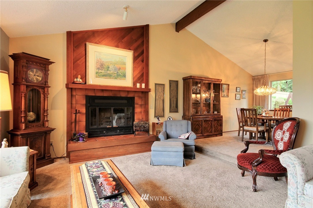 16569 162nd Place Southeast Renton, WA 98058 - Photo 3 of 25 Gallery Image 3