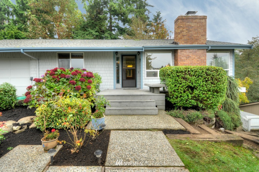 1005 Bell Street Edmonds, WA 98020 - Photo 1 of 13 Gallery Image 1