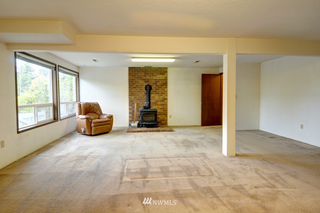1005 Bell Street Edmonds, WA 98020 - Photo 12 of 13 Gallery Image 12