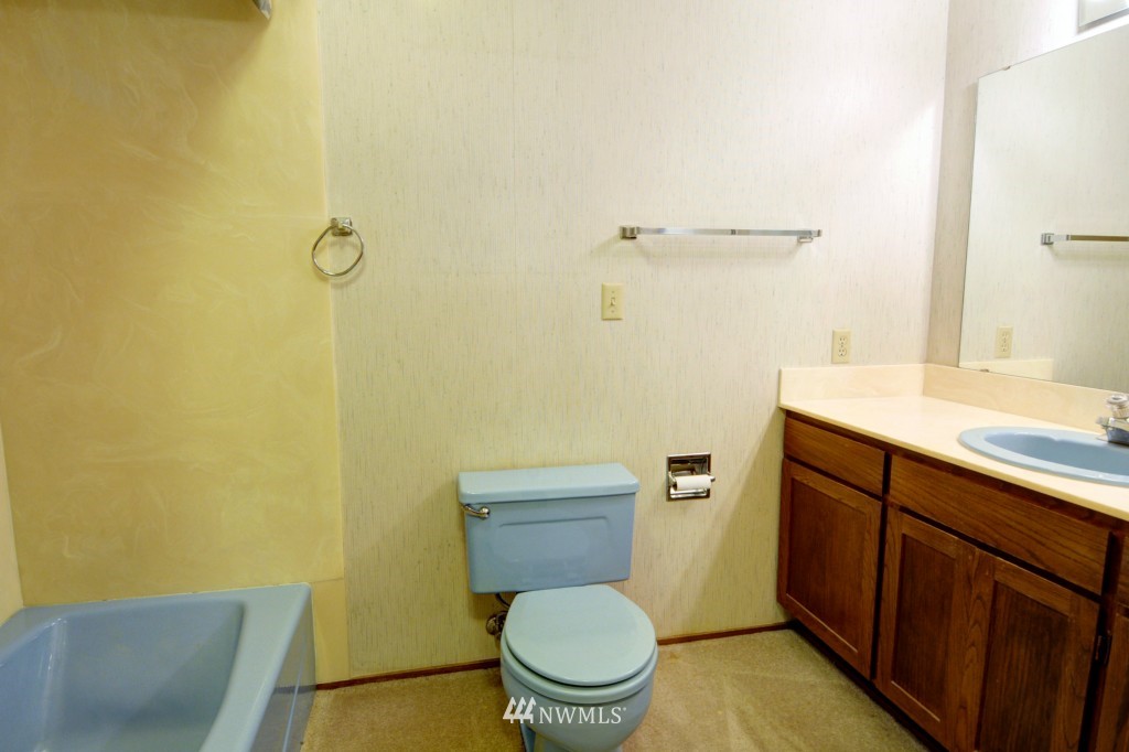1005 Bell Street Edmonds, WA 98020 - Photo 9 of 13 Gallery Image 9