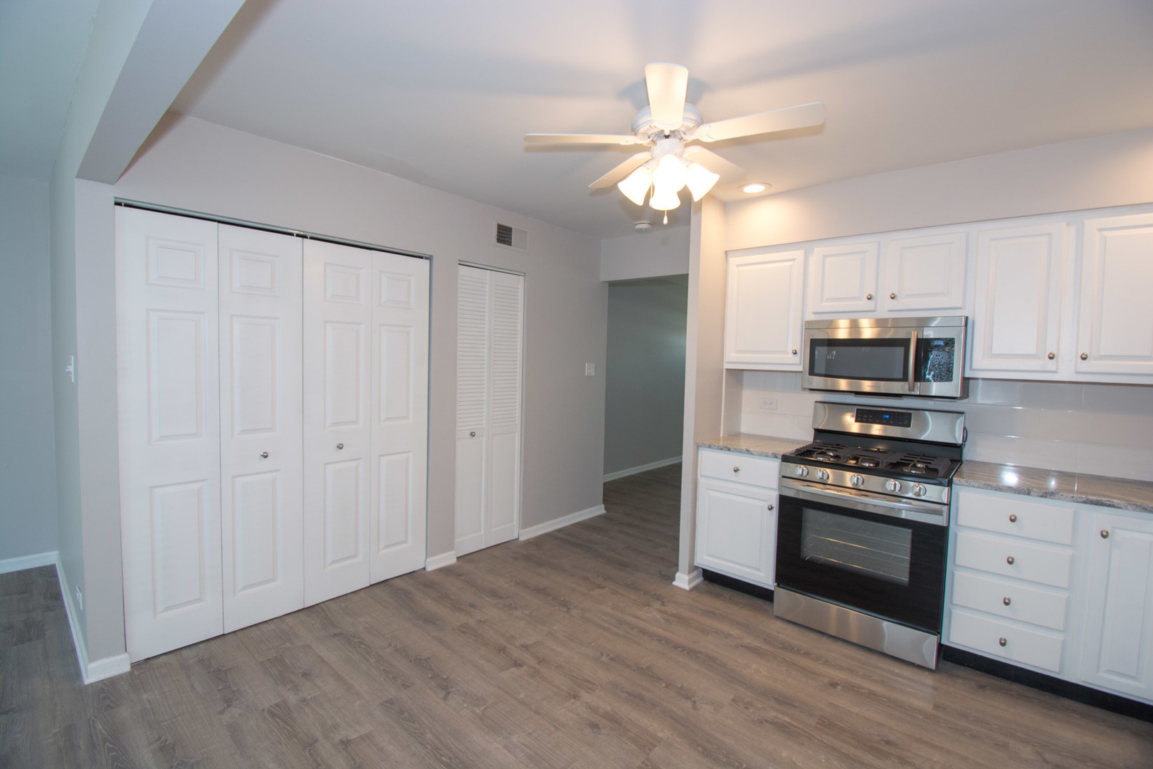 5613 Crestwood Road Matteson, IL 60443 - Photo 5 of 21