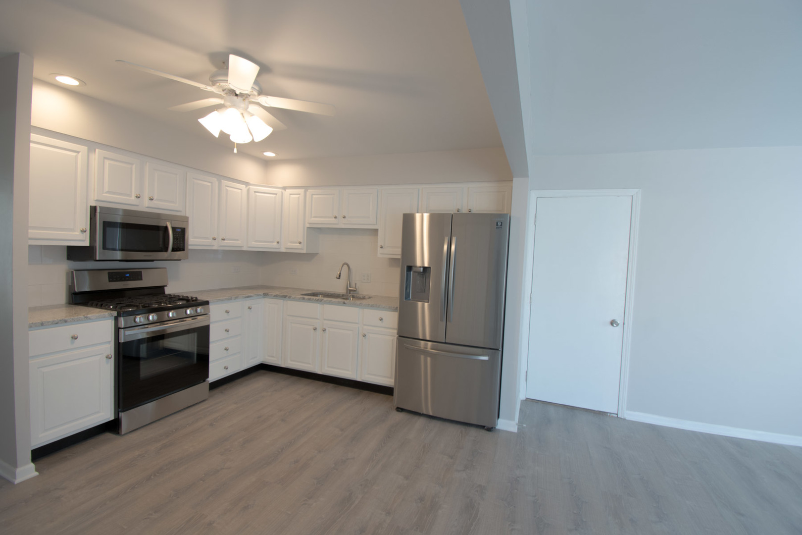 5613 Crestwood Road Matteson, IL 60443 - Photo 6 of 21