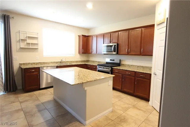 $2,500 | 4073 Blue Opal Way, Las Vegas, NV 89130