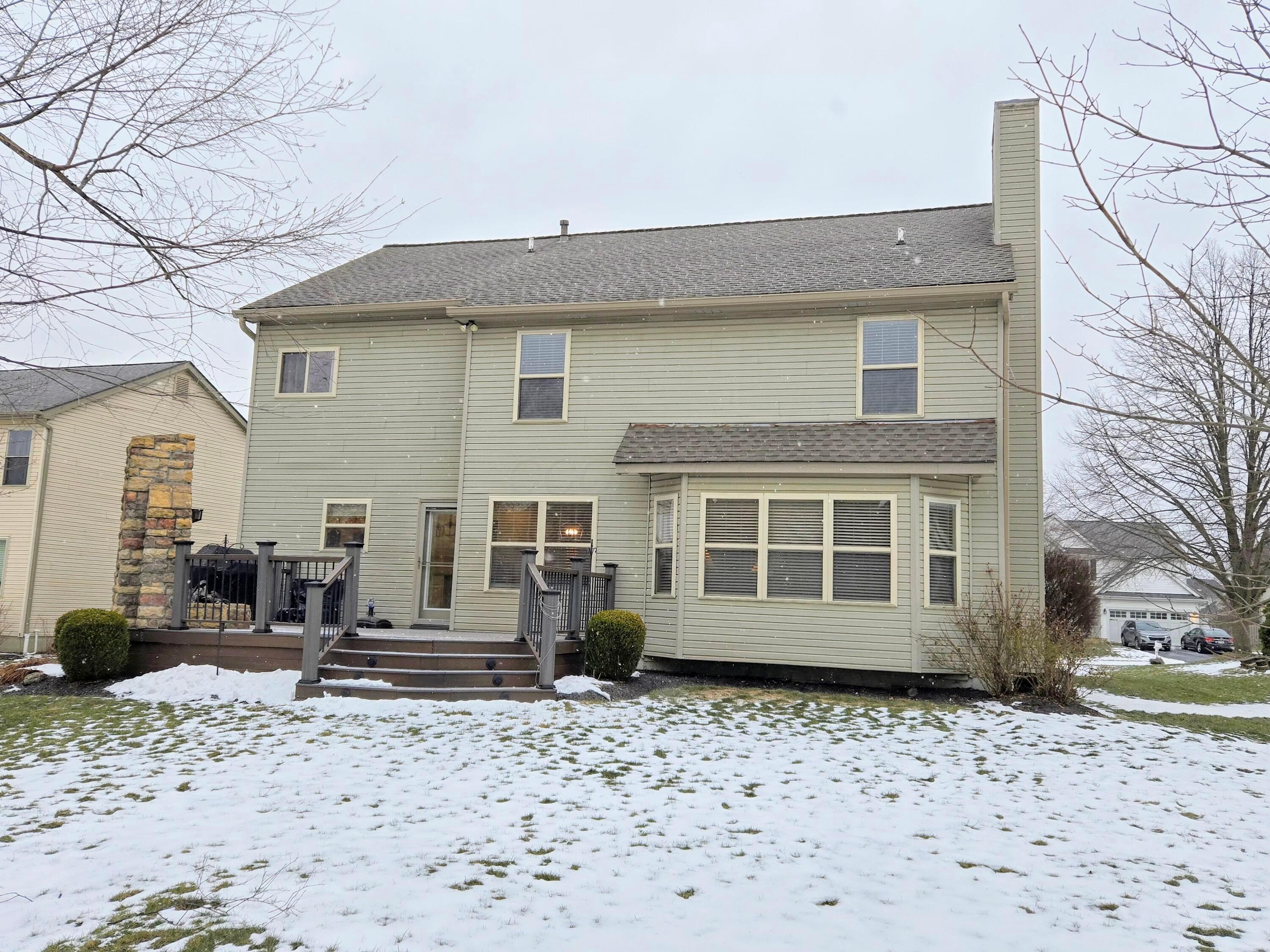 7912 Pinehill Road Lewis Center, OH 43035 - Photo 3 of 28 3 Back