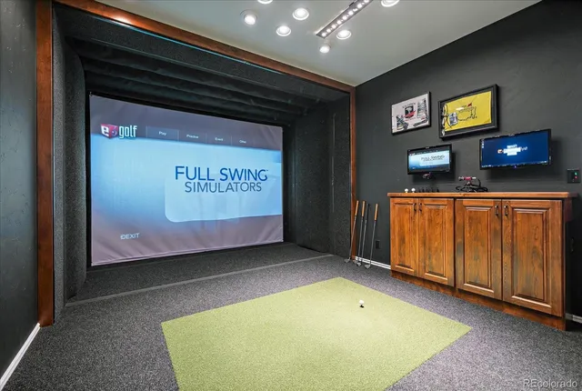 a view of an empty room with window