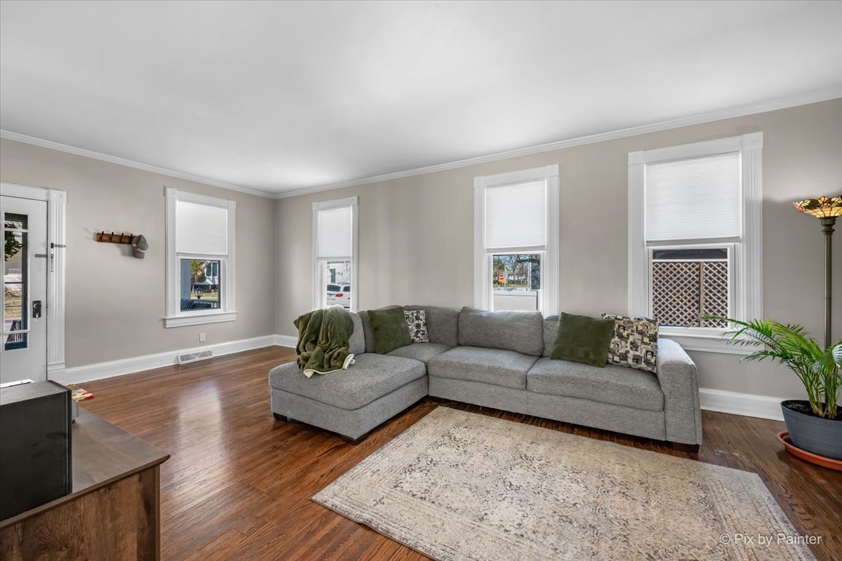 418 Houston Street Batavia, IL 60510 - Photo 8 of 28