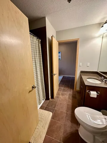 $179,900 | 1502 5th Street North, Unit 403, Hopkins, MN 55305