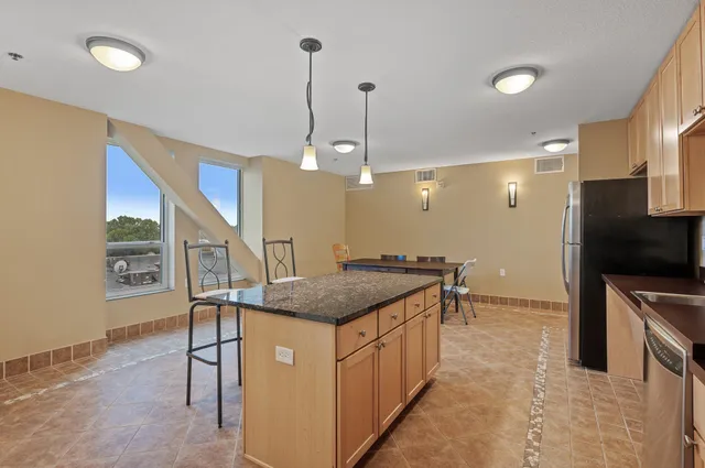 $179,900 | 1502 5th Street North, Unit 403, Hopkins, MN 55305