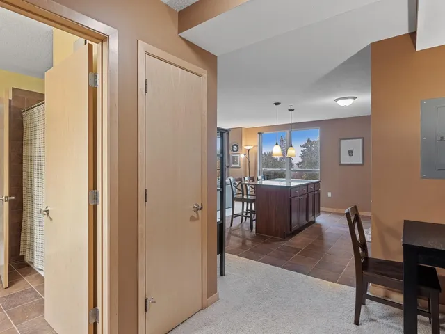 $179,900 | 1502 5th Street North, Unit 403, Hopkins, MN 55305