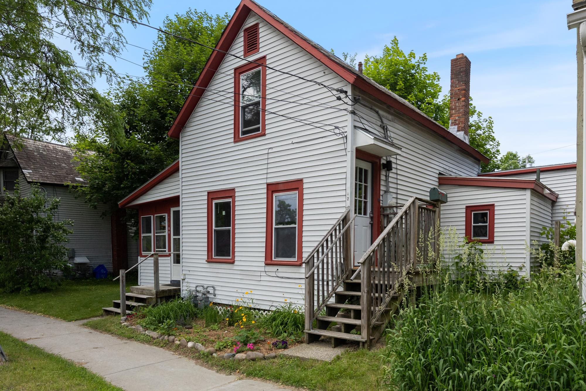 76 Ward Street Burlington, VT 05401 - Photo 2 of 34