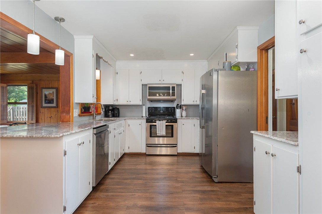 49 Charing Road Irondequoit, NY 14617 - Photo 11 of 48