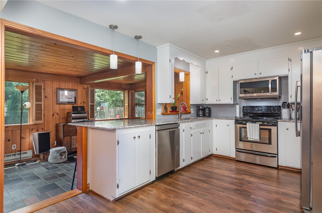 49 Charing Road Irondequoit, NY 14617 - Photo 14 of 48