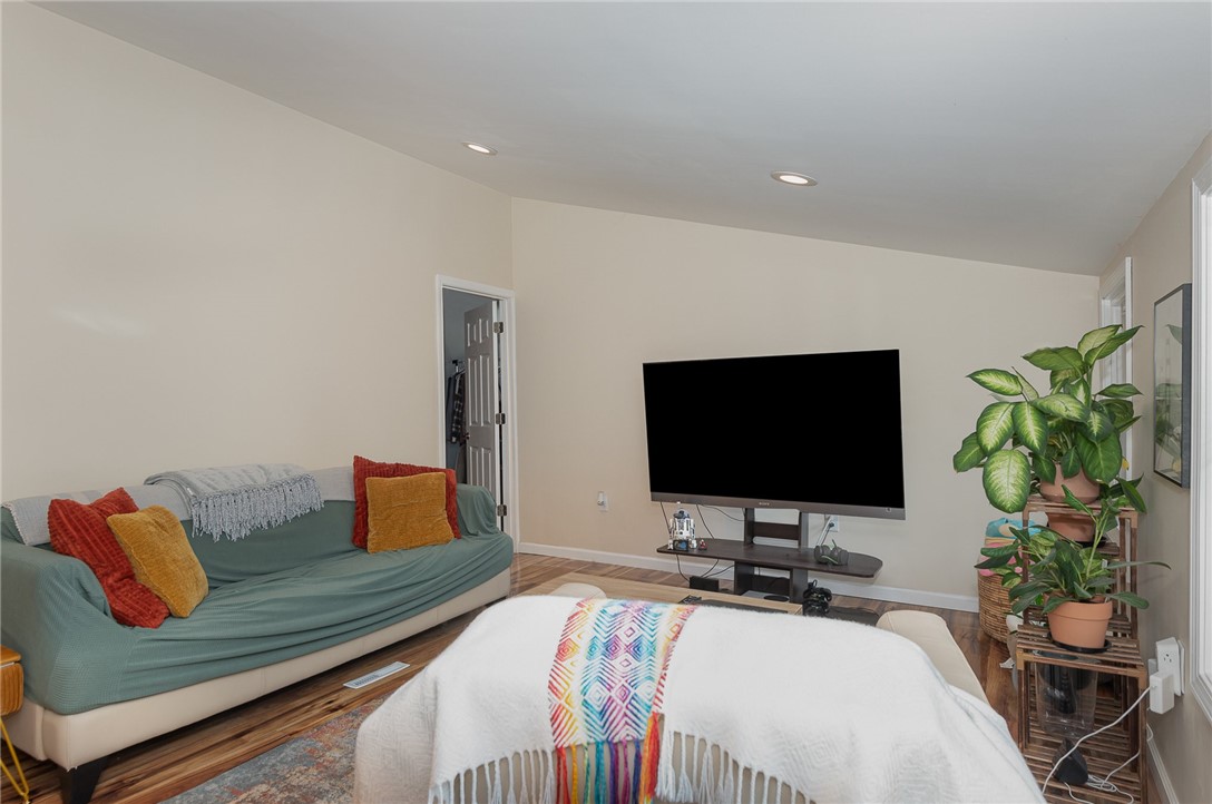 49 Charing Road Irondequoit, NY 14617 - Photo 19 of 48