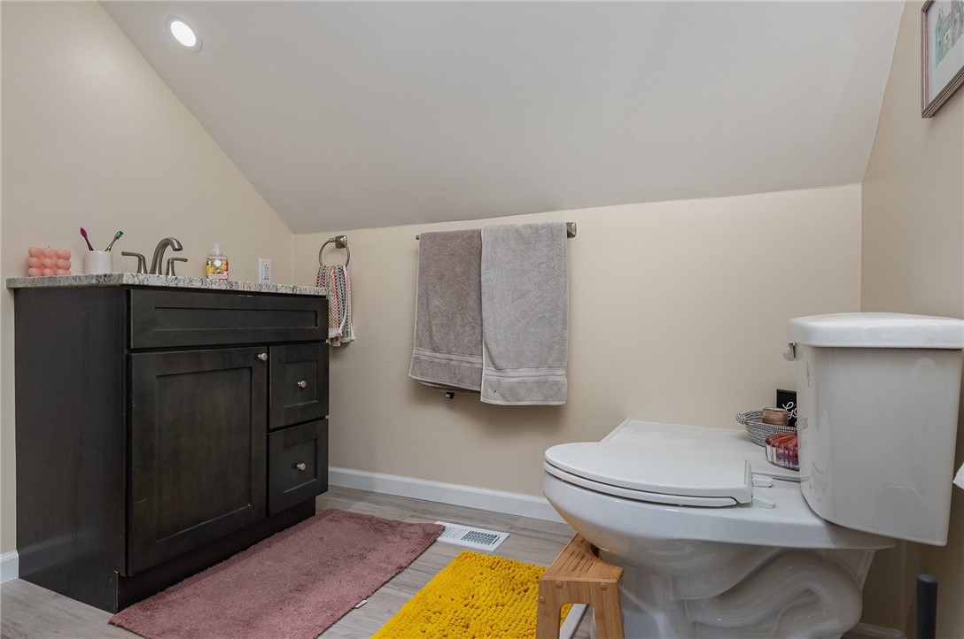 49 Charing Road Irondequoit, NY 14617 - Photo 26 of 48