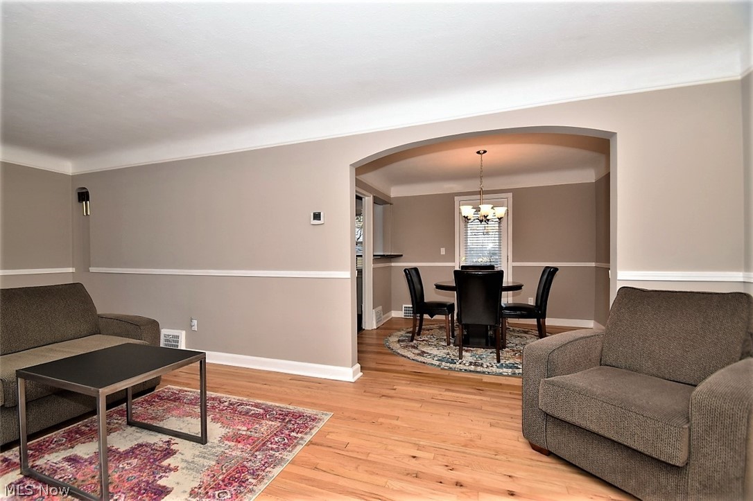 1140 Clifford Road Cleveland Heights, OH 44121 - Photo 7 of 27