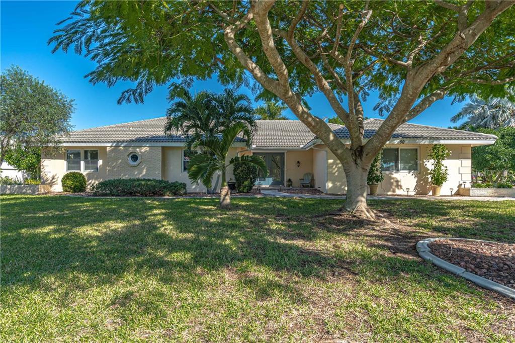 Punta Gorda Isles! Beautiful long water views with quick access in minutes to Charlotte Harbor leading to the Gulf of Mexico!
