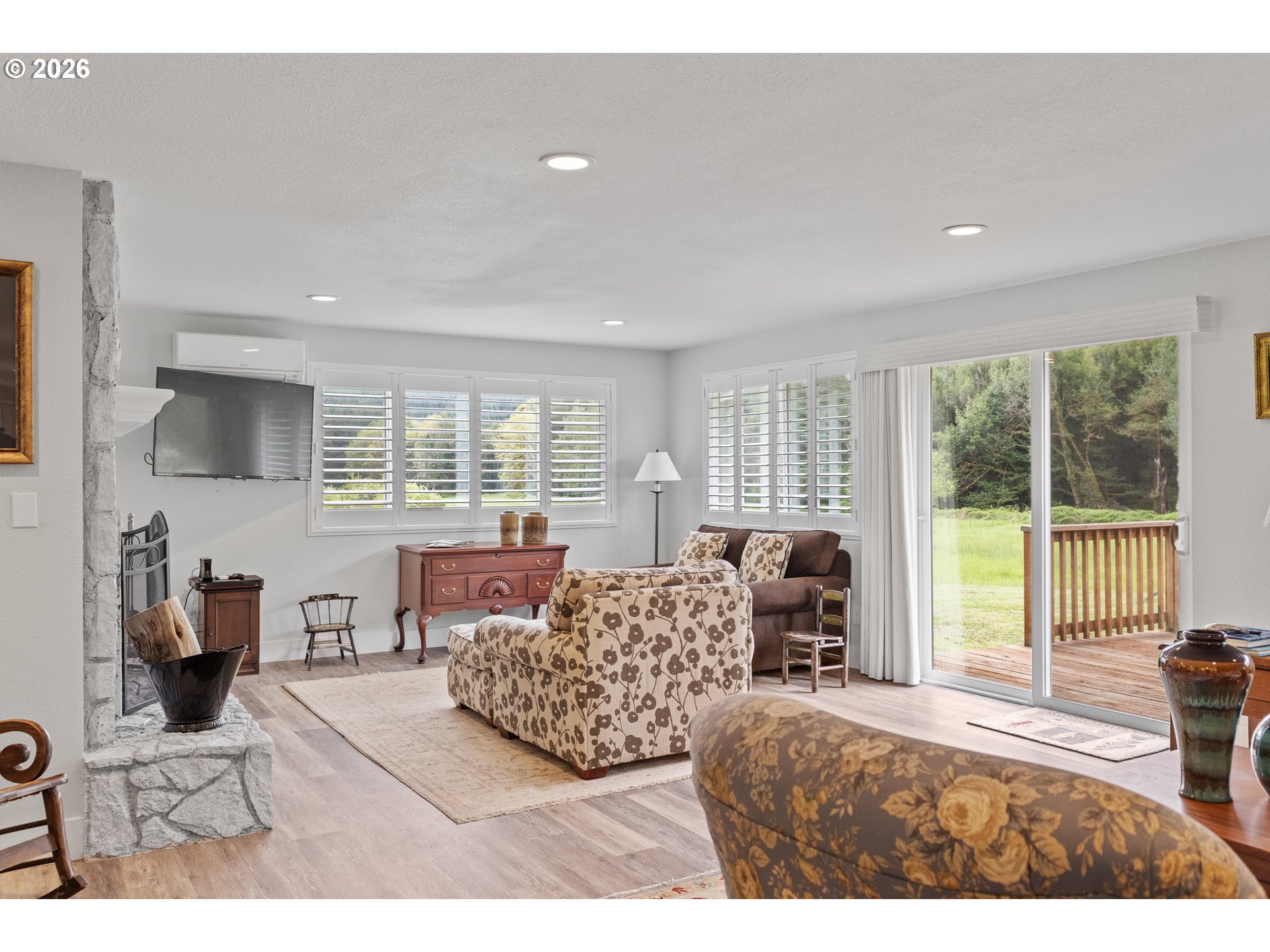 99554 Lone Pine Lane Myrtle Point, OR 97458 - Photo 10 of 44