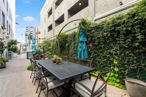 $439,000 | 140 Linden Avenue, Unit 324, Long Beach, CA 90802