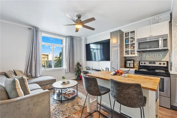 $439,000 | 140 Linden Avenue, Unit 324, Long Beach, CA 90802