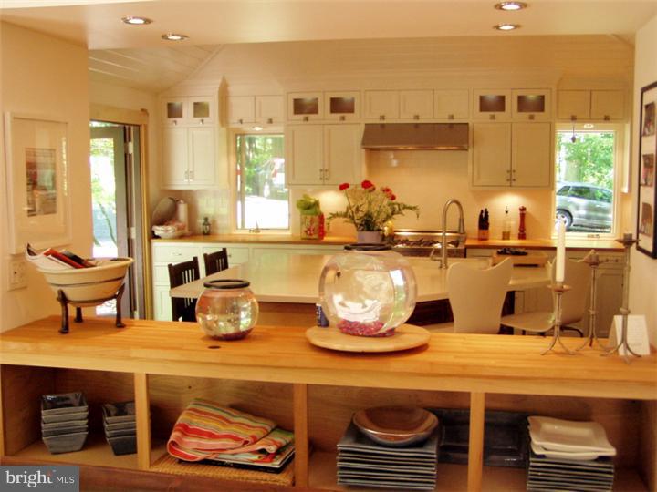 19 Ridgeview Road Princeton, NJ 08540 - Photo 14 of 17 Gallery Image 14