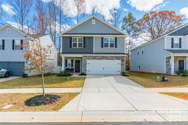 $2,200 | 3228 McGee Hl Drive, Charlotte, NC 28216