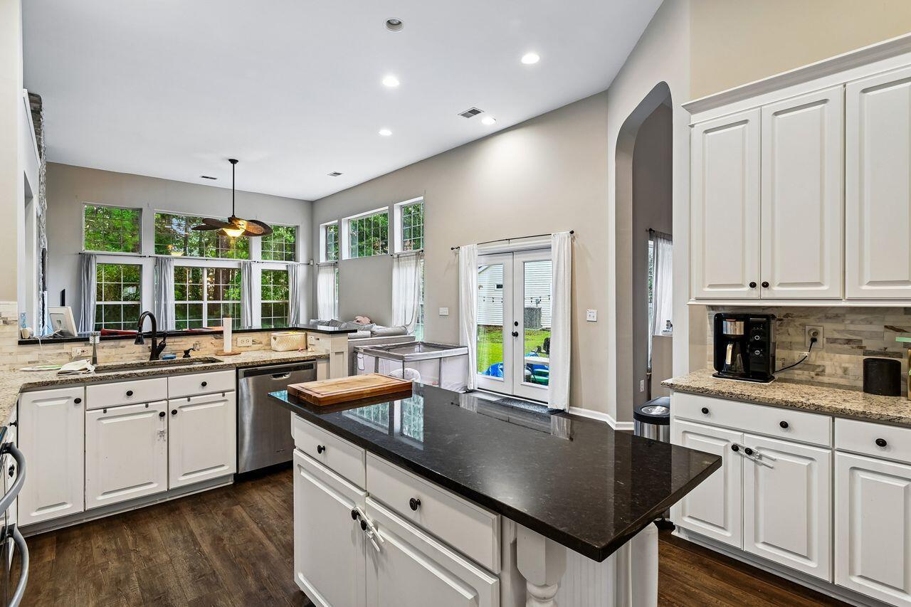 2012 Andover Way Mount Pleasant, SC 29466 - Photo 9 of 43 19-Kitchen