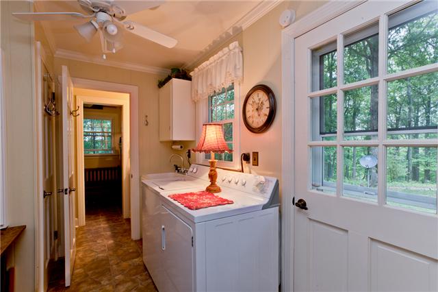 5247 Old Harding Road Fairview, TN 37062 - Photo 12 of 20 a very nice looking room with a large window